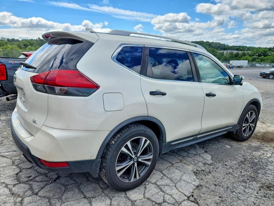 2017 NISSAN ROGUE SL 3
