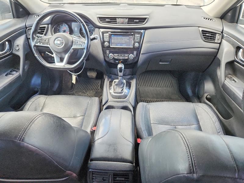 2017 NISSAN ROGUE SL 8