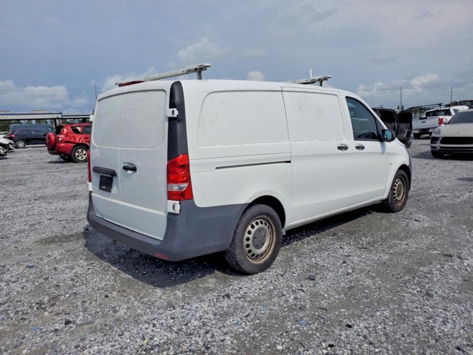 2017 MERCEDES-BENZ METRIS 3