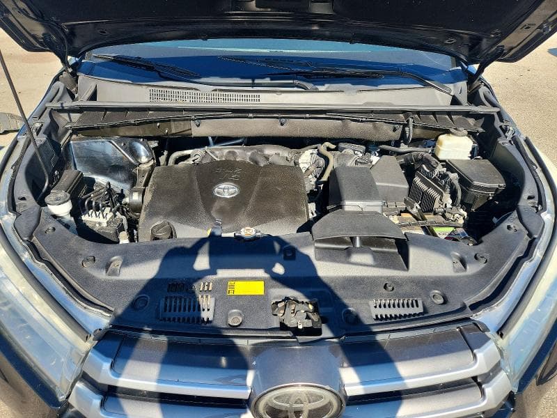 2017 TOYOTA HIGHLANDER XLE 12