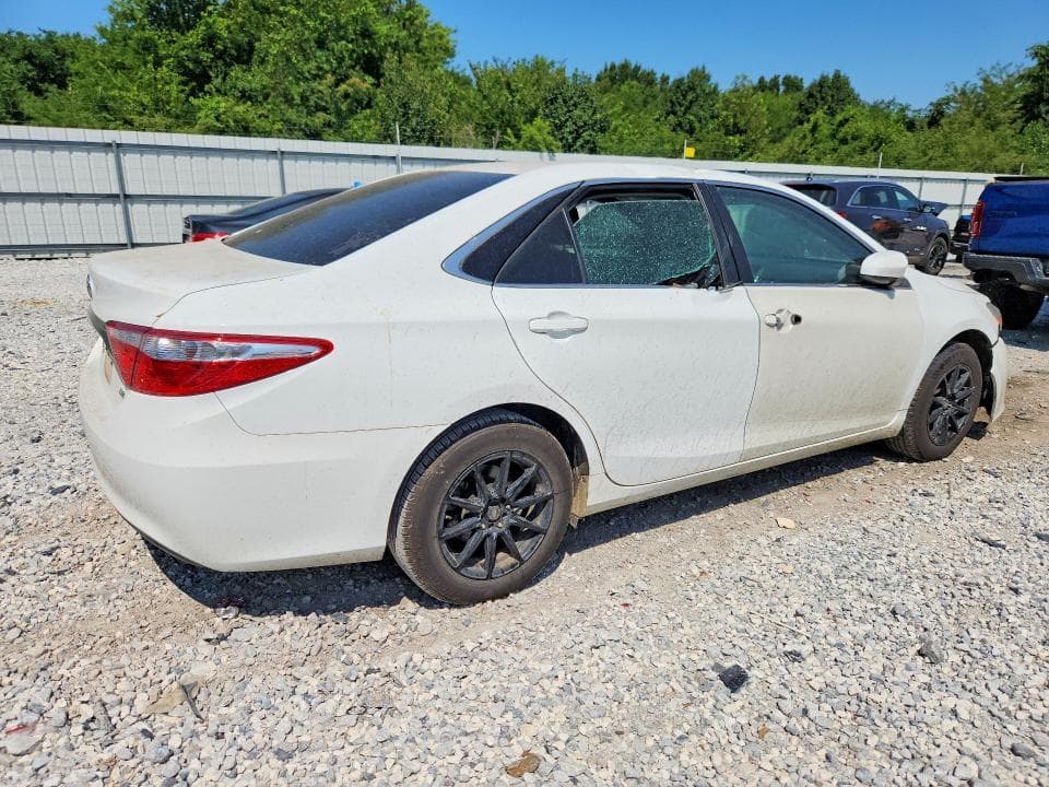 2017 TOYOTA CAMRY LE 3