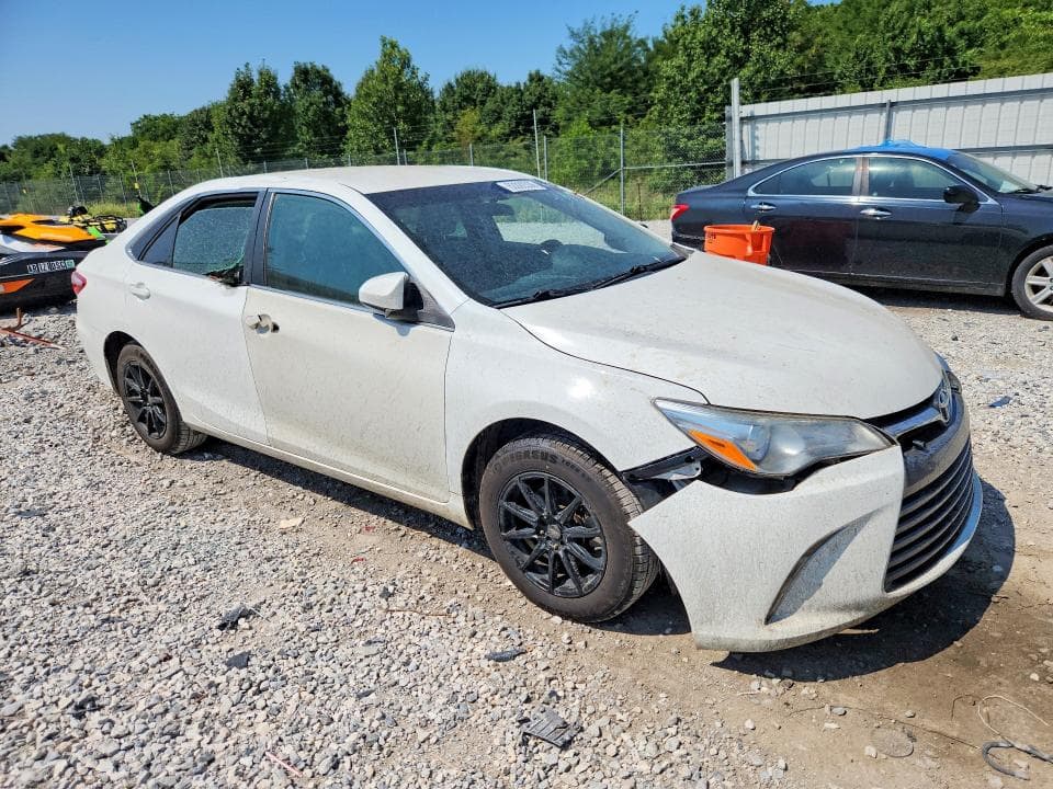2017 TOYOTA CAMRY LE 4