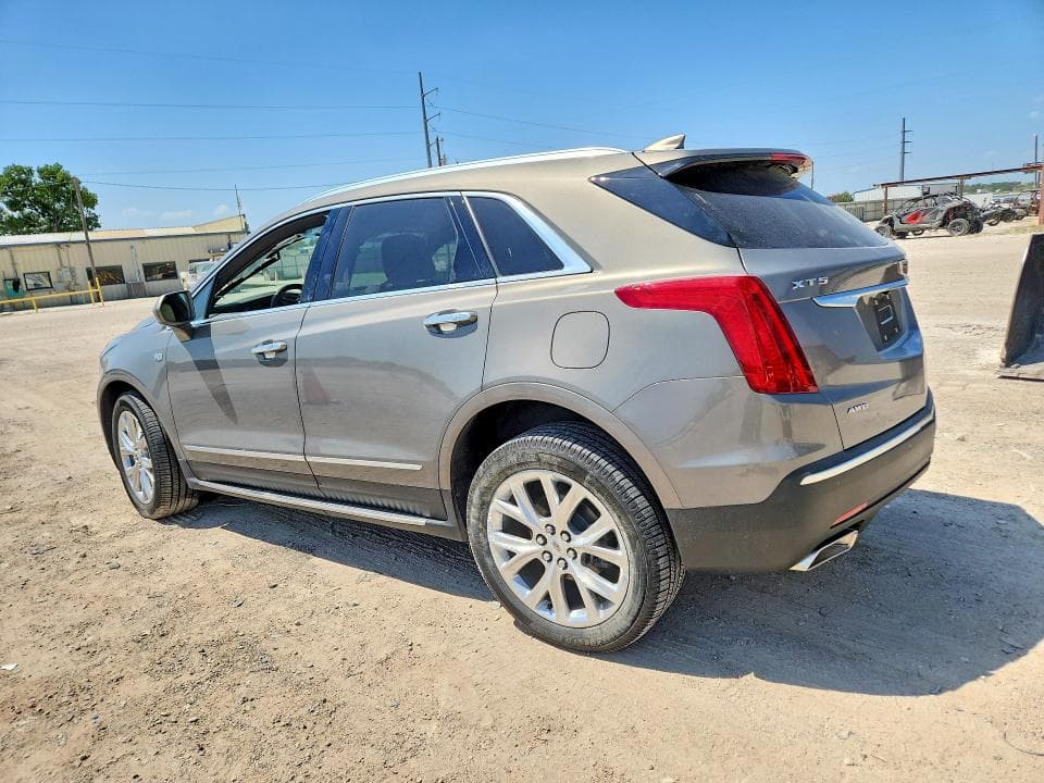 2018 CADILLAC XT5 LUXURY 2