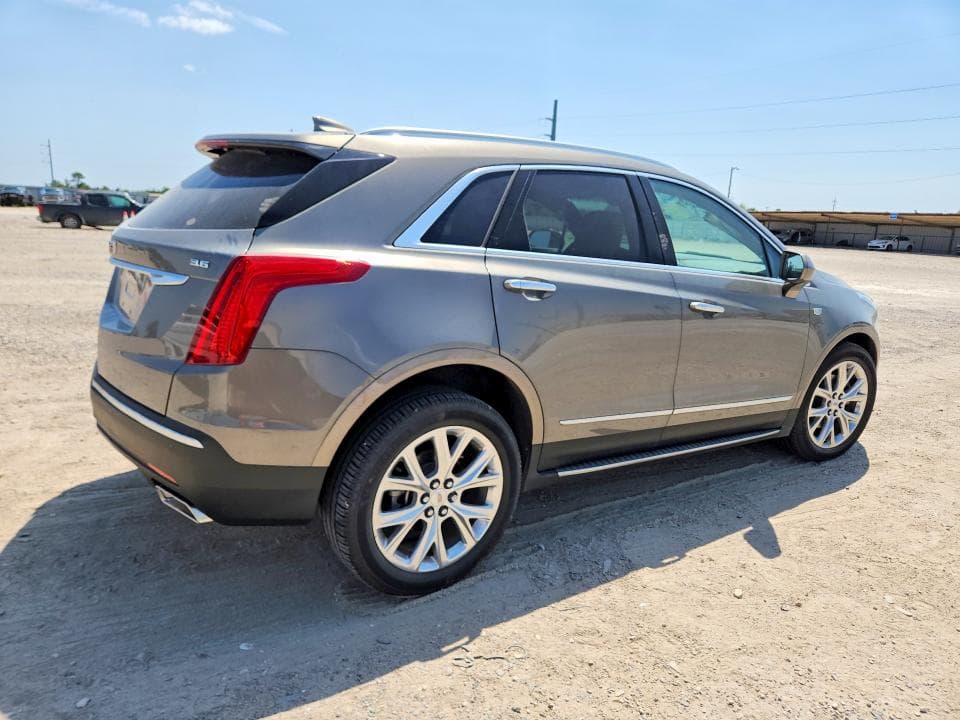 2018 CADILLAC XT5 LUXURY 3