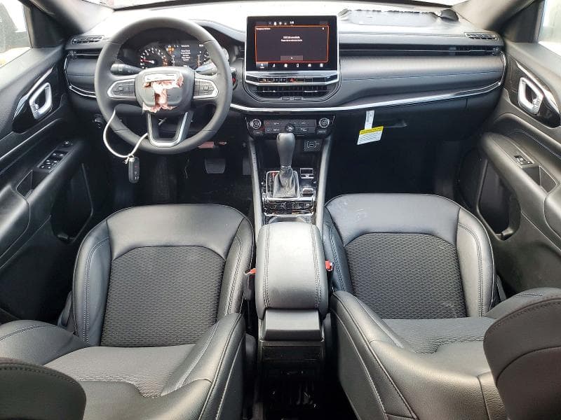 2026 JEEP COMPASS LATITUDE 8