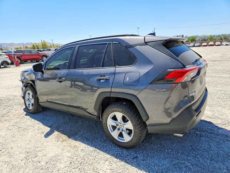 2021 TOYOTA RAV4 XLE 2