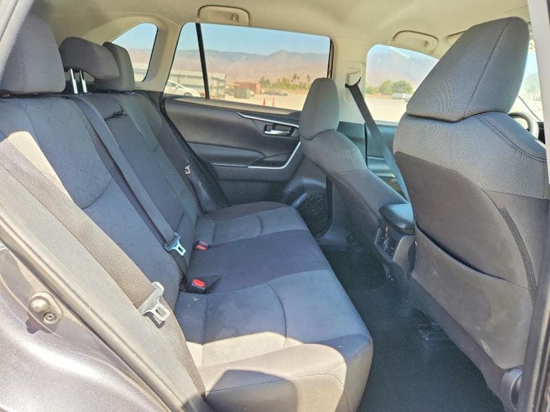 2021 TOYOTA RAV4 XLE 11
