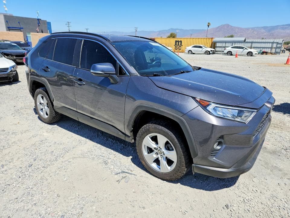 2021 TOYOTA RAV4 XLE 4