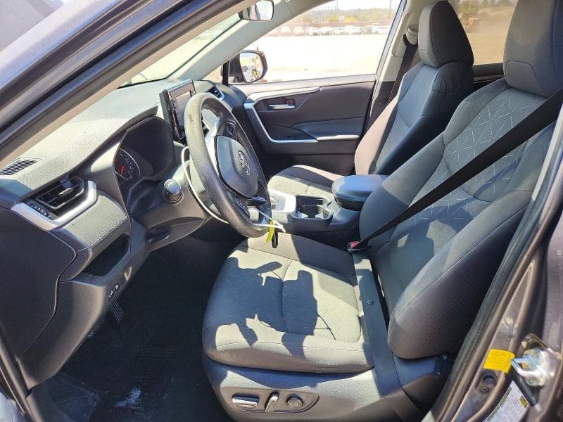 2021 TOYOTA RAV4 XLE 7