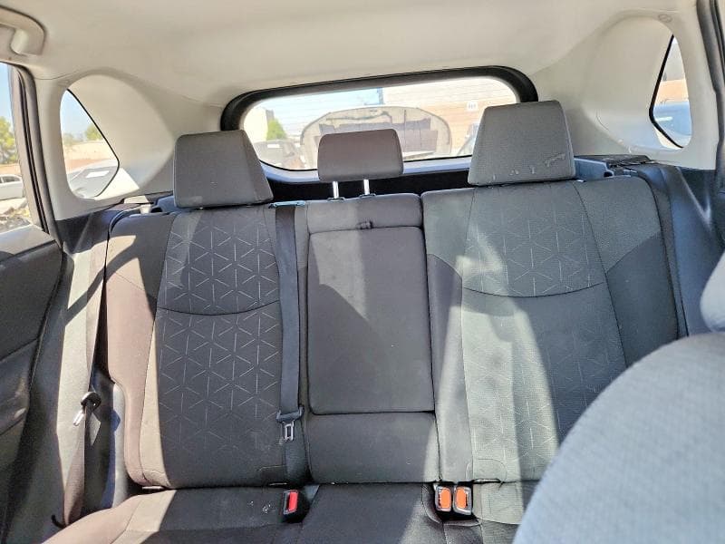 2021 TOYOTA RAV4 XLE 10