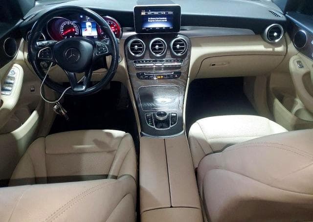 2018 MERCEDES-BENZ GLC 300 4MATIC 8
