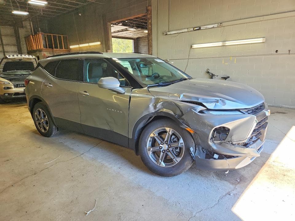 2023 CHEVROLET BLAZER 2LT 4