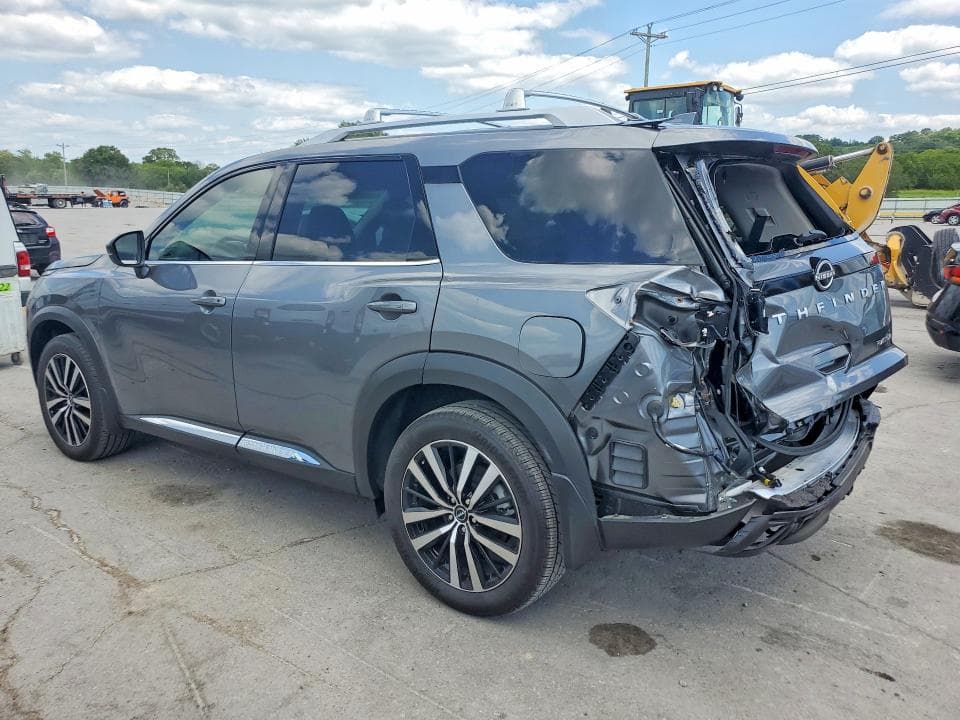 2025 NISSAN PATHFINDER PLATINUM 2