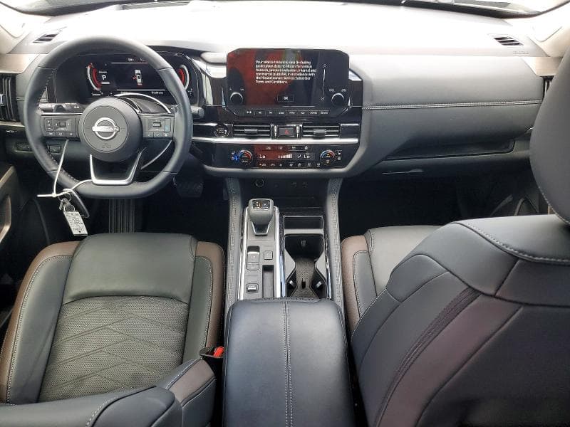 2025 NISSAN PATHFINDER PLATINUM 8