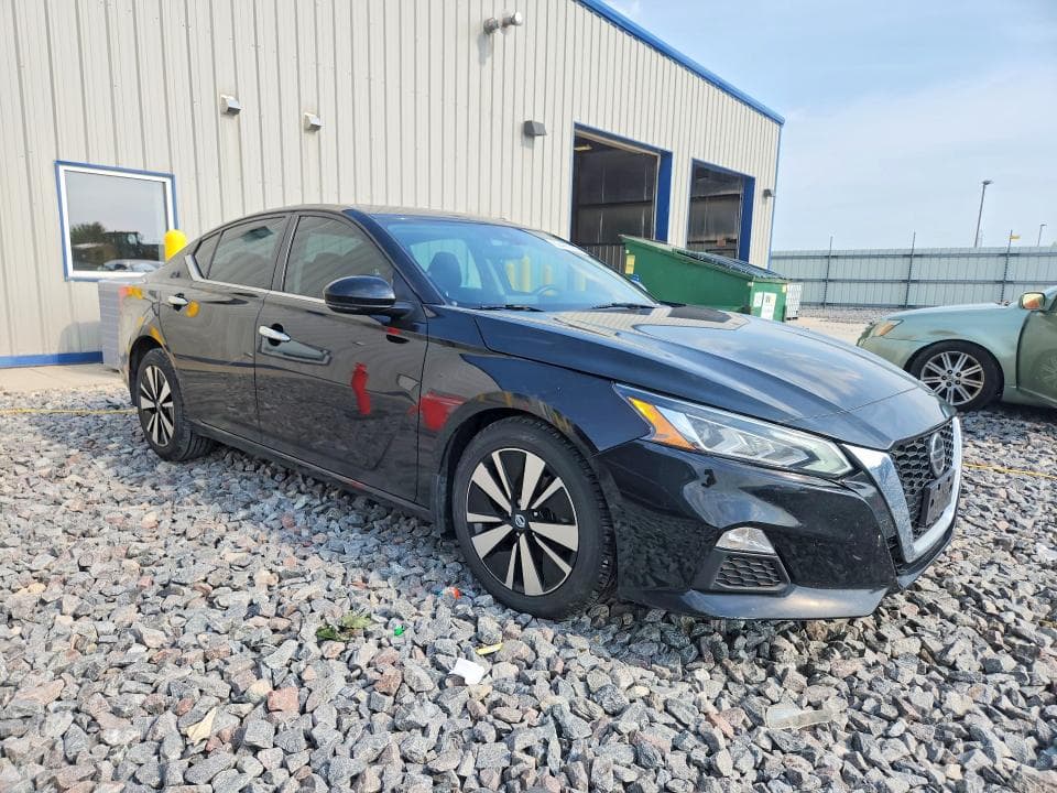 2022 NISSAN ALTIMA SV 4