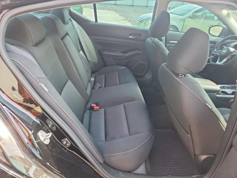 2022 NISSAN ALTIMA SV 10