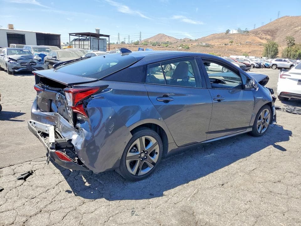 2022 TOYOTA PRIUS XLE 3