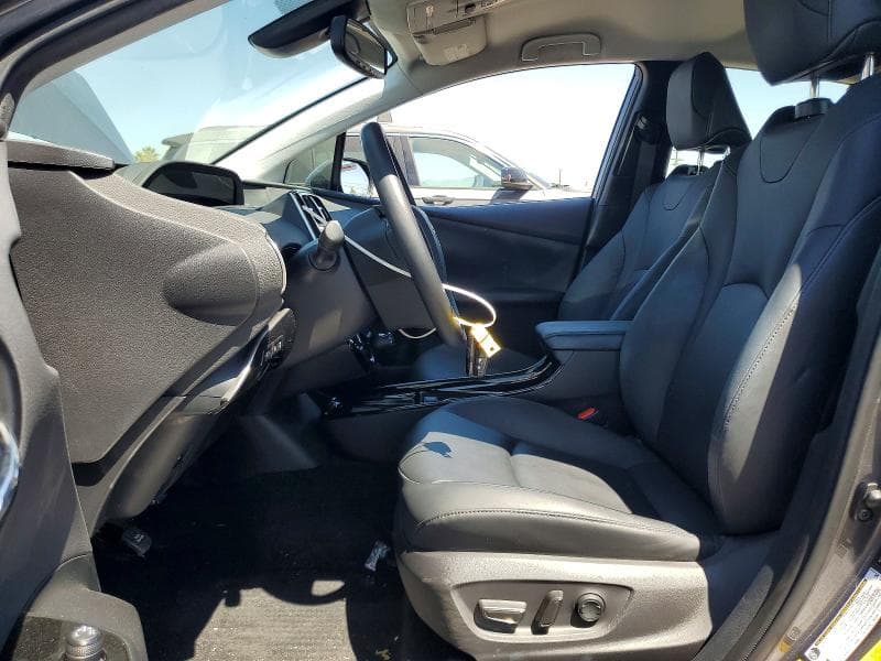 2022 TOYOTA PRIUS XLE 7