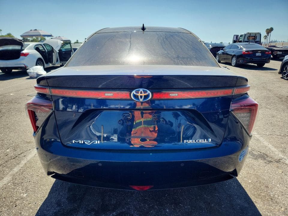2020 TOYOTA MIRAI BASE 6