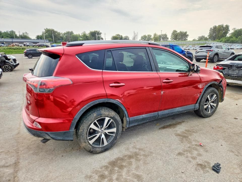 2017 TOYOTA RAV4 XLE 3