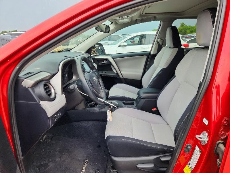 2017 TOYOTA RAV4 XLE 7