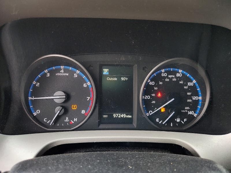 2017 TOYOTA RAV4 XLE 9