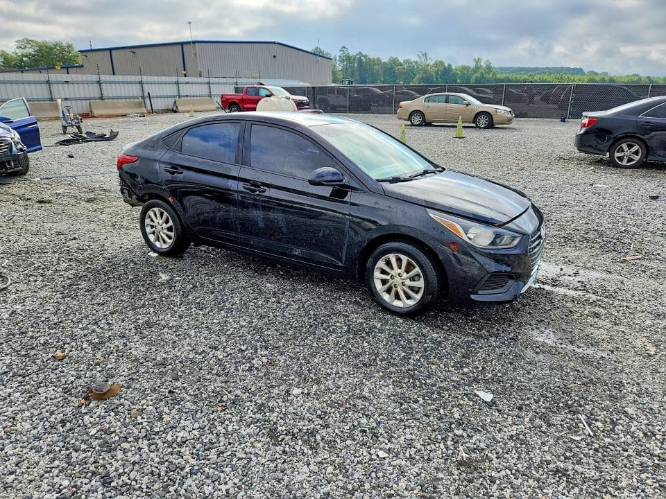 2018 HYUNDAI ACCENT SEL 4