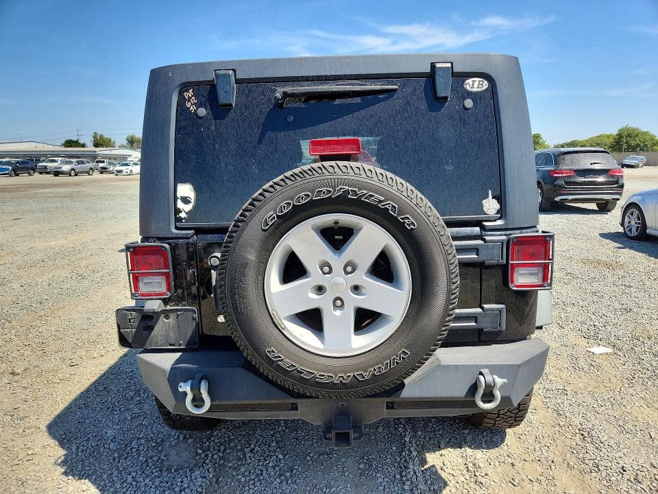 2017 JEEP WRANGLER UNLIMITED SPORT 6