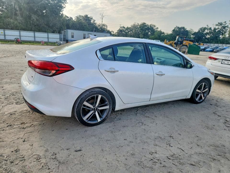 2017 KIA FORTE EX 3