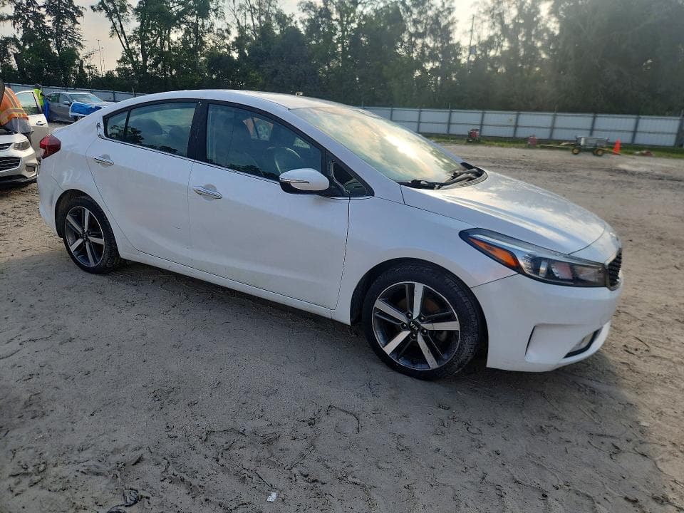 2017 KIA FORTE EX 4