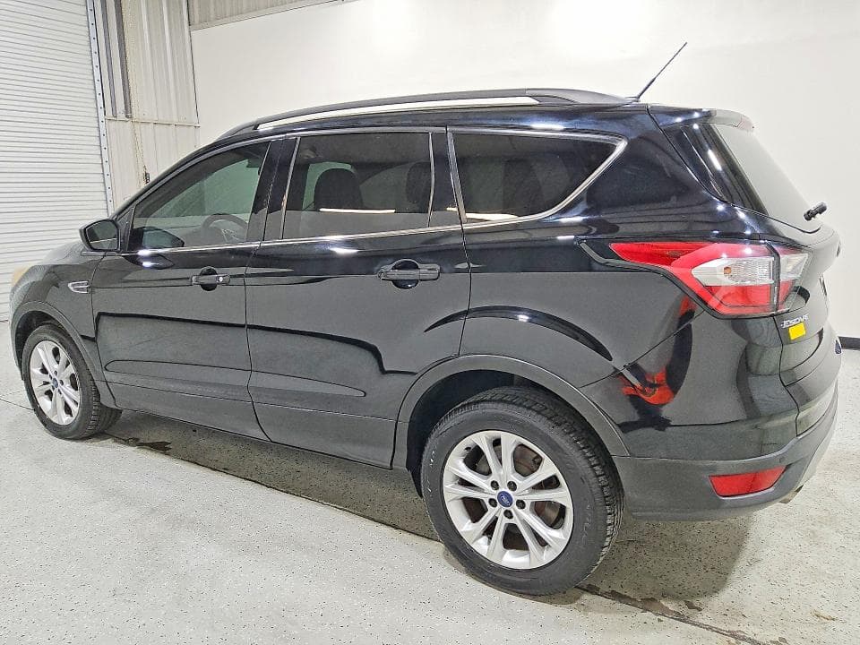 2017 FORD ESCAPE SE 2