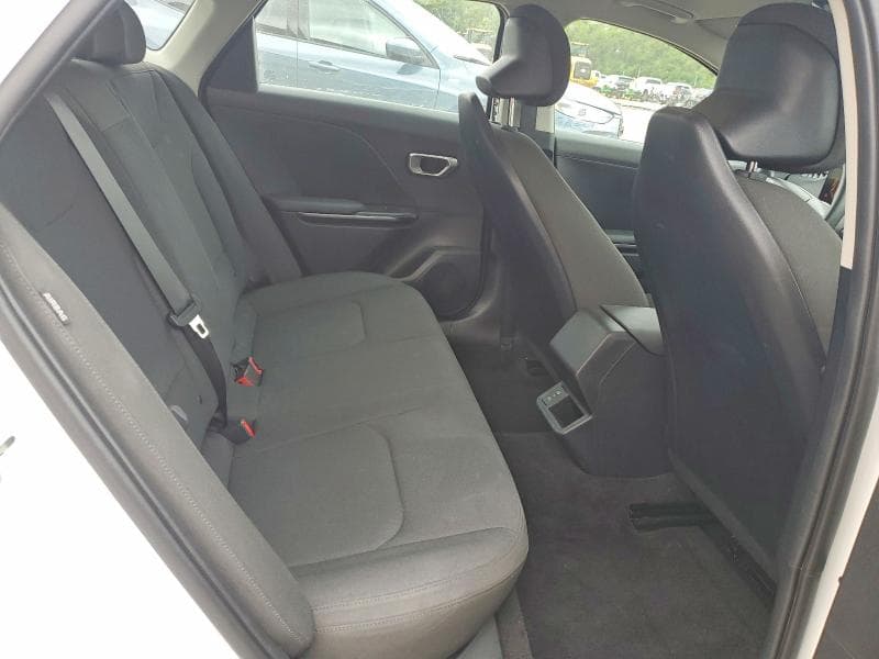 2026 KIA K4 LXS 10