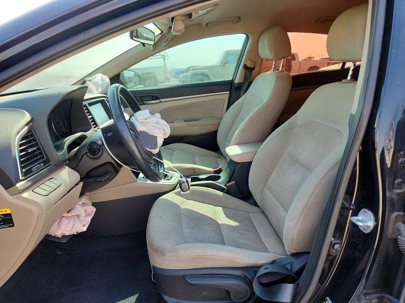 2017 HYUNDAI ELANTRA SE 7