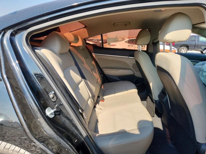 2017 HYUNDAI ELANTRA SE 10