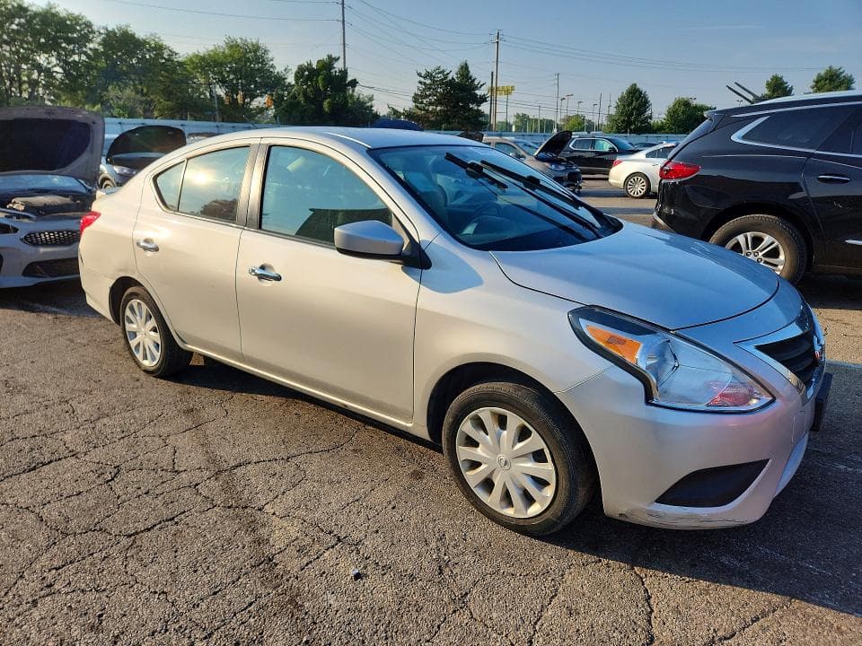 2018 NISSAN VERSA SV 4
