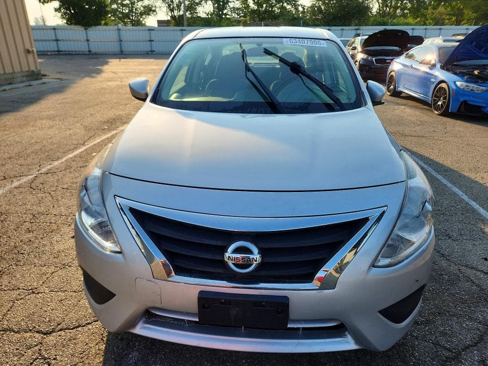 2018 NISSAN VERSA SV 5
