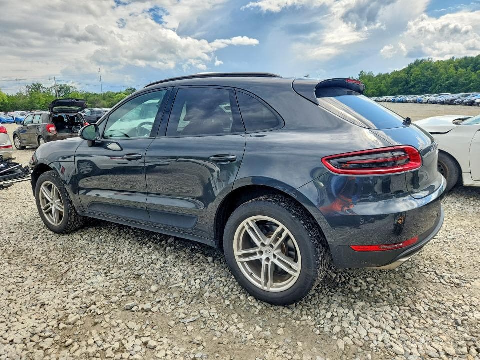 2017 PORSCHE MACAN 2