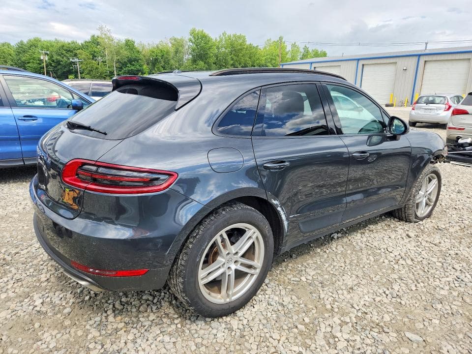 2017 PORSCHE MACAN 3