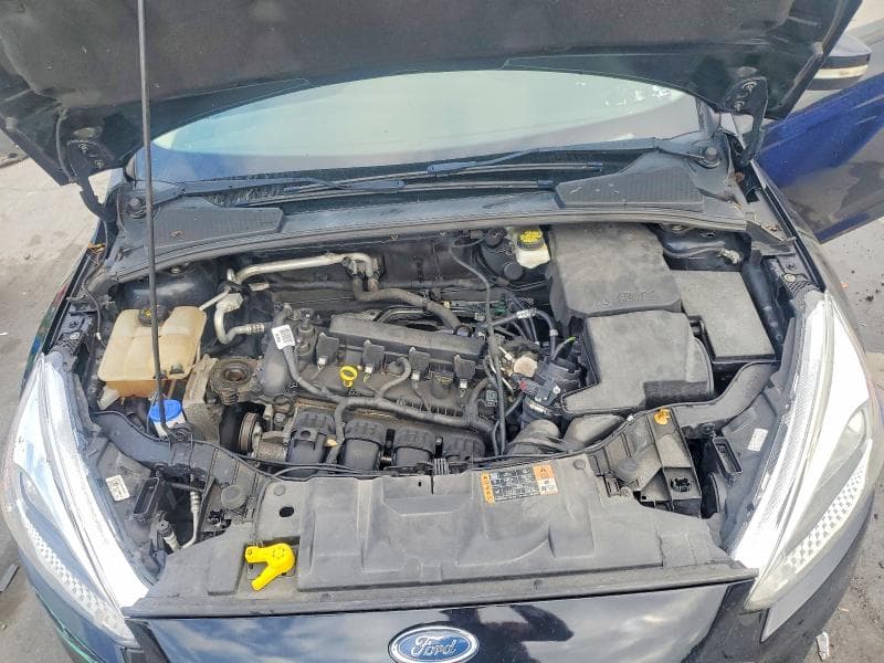 2017 FORD FOCUS SE 11