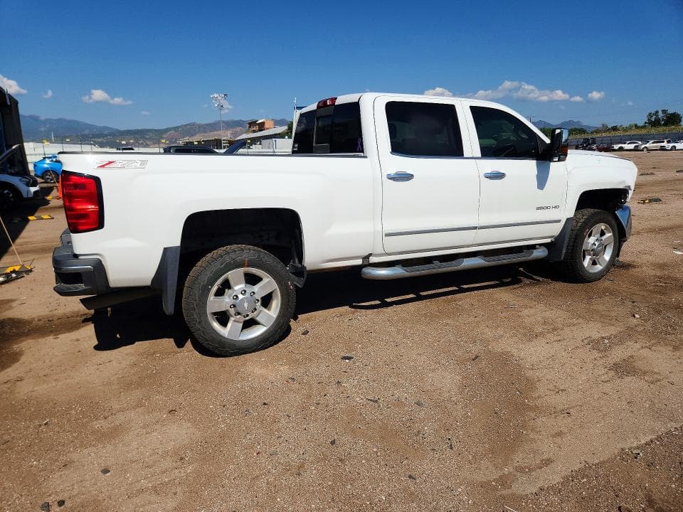 2017 CHEVROLET SILVERADO K2500 HEAVY DUTY LTZ 3