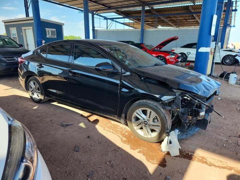 2020 HYUNDAI ELANTRA SEL 4
