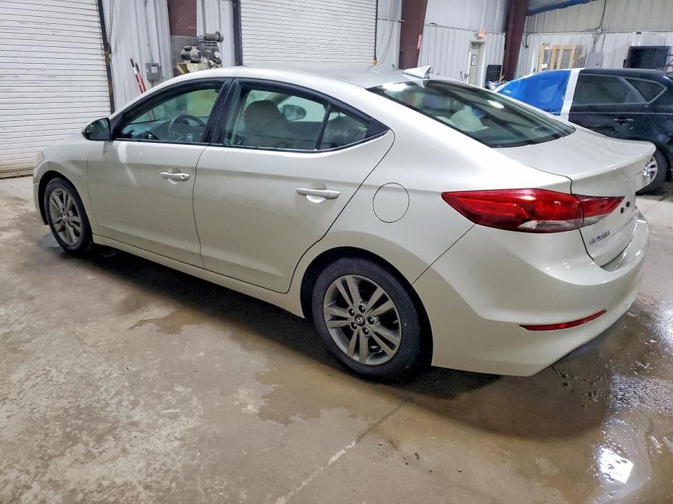 2017 HYUNDAI ELANTRA SE 2