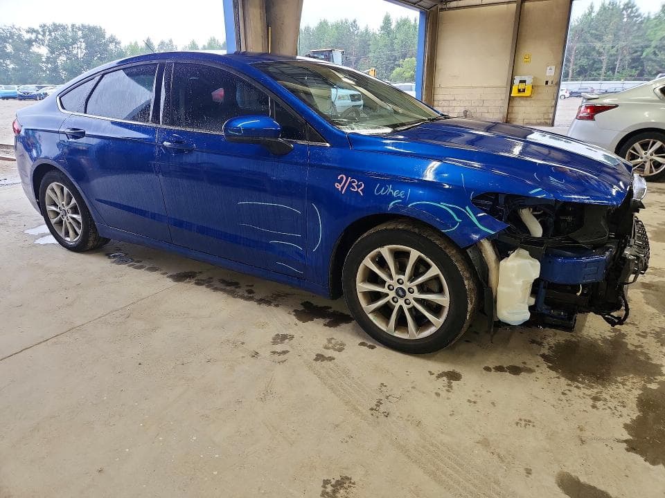 2017 FORD FUSION SE 4