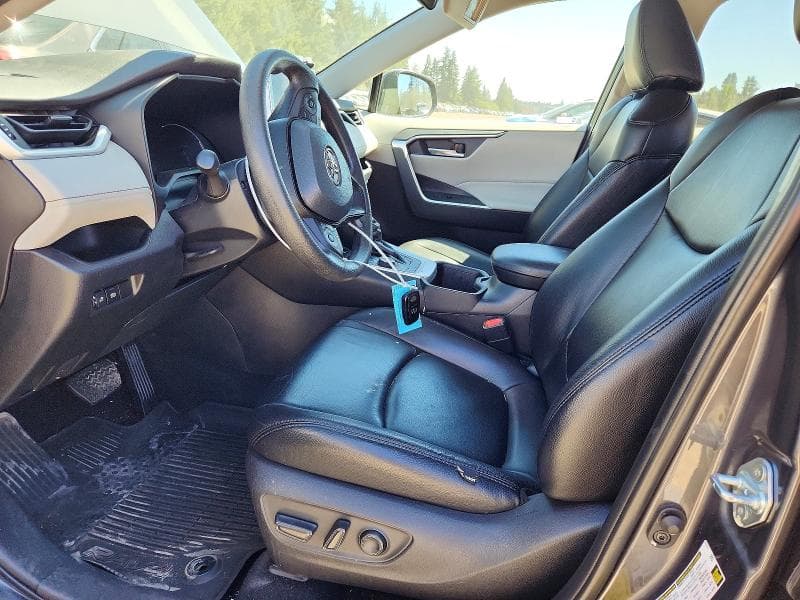 2024 TOYOTA RAV4 HYBRID XLE 7
