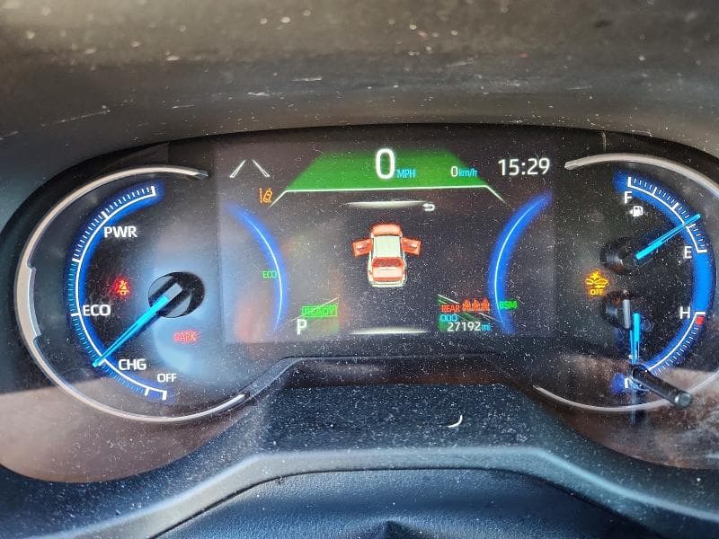 2024 TOYOTA RAV4 HYBRID XLE 9