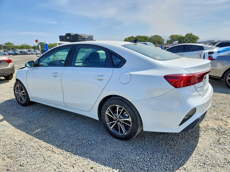 2022 KIA FORTE LXS 2