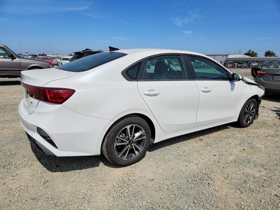 2022 KIA FORTE LXS 3