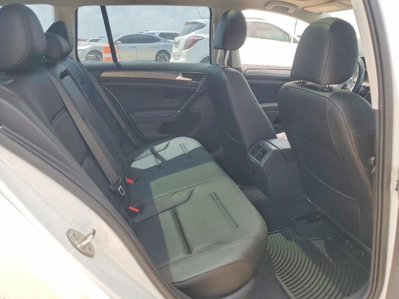 2018 VOLKSWAGEN GOLF SPORTWAGEN S 10