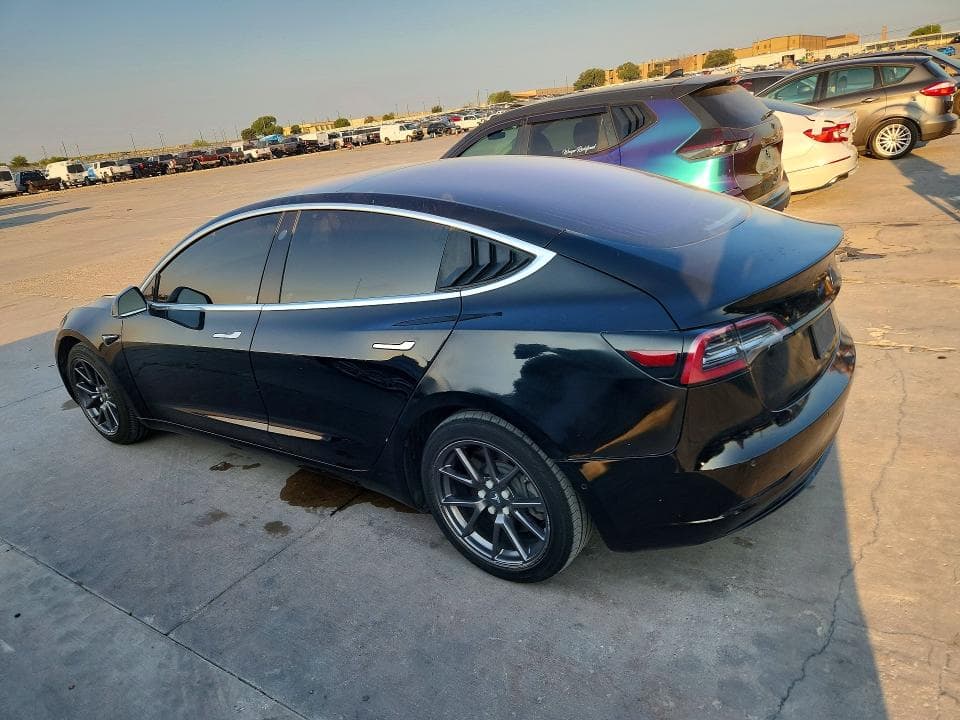 2018 TESLA MODEL 3 2