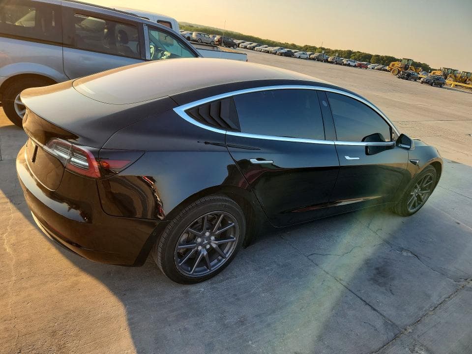 2018 TESLA MODEL 3 3